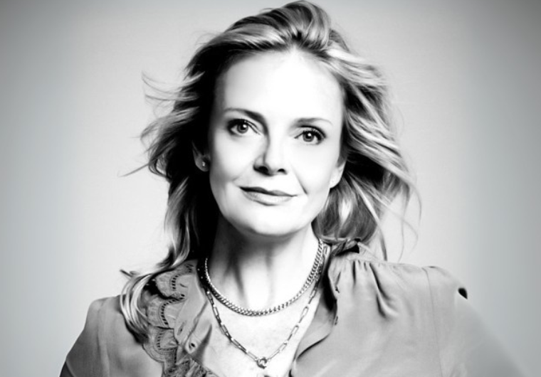 Dr. Suzanne Van Roosbroeck